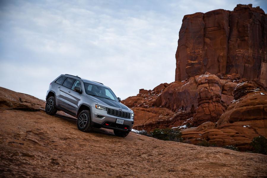 Jeep Grand Cherokee Trailhawk (WK2) 2016 года  (фото 16 из 40)
